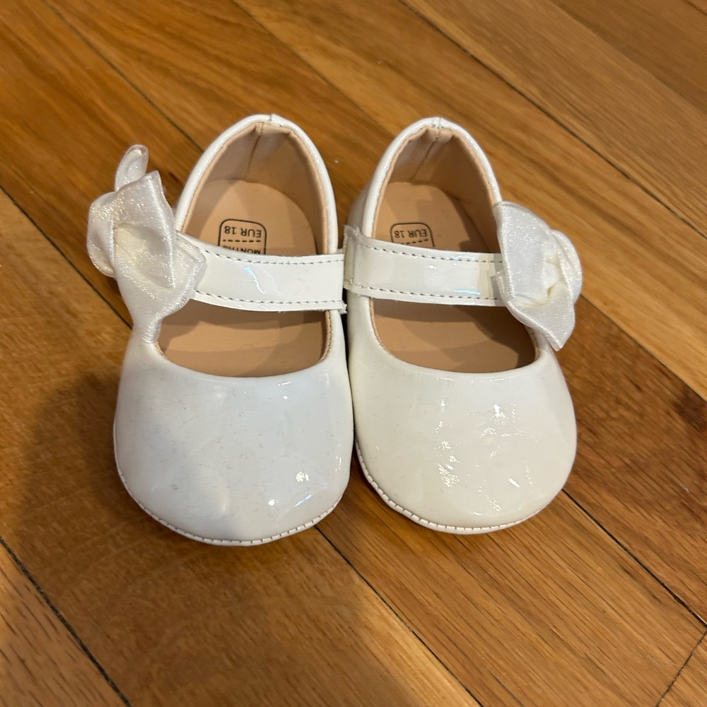 Elegant White Kids' Mary Jane Shoes